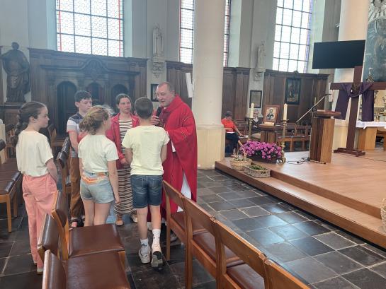 Terugblik Palmzondag (Sint-Ursmaruskerk, Baasrode)