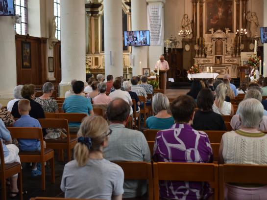 Terugblik: Pinksterviering 2026 (Sint-Ursmaruskerk, Baasrode)