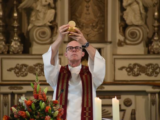 Terugblik: Pinksterviering 2026 (Sint-Ursmaruskerk, Baasrode)