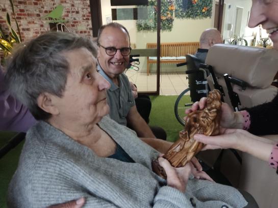 Hoopvolle ontmoeting in WZC Sint-Antonius -c- Eleonora Hof
